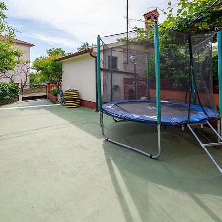 1 Bedroom Amazing Apartment In Peruški 외부 사진