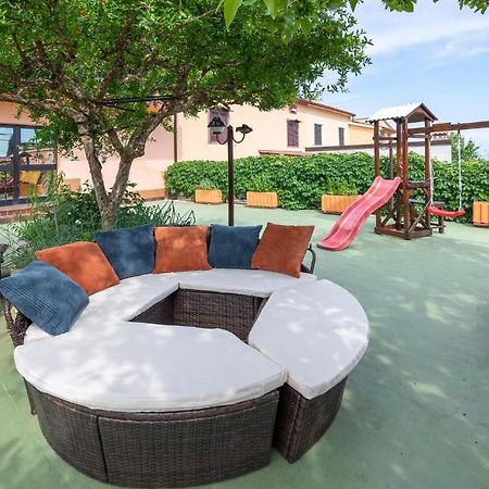 1 Bedroom Amazing Apartment In Peruški 외부 사진