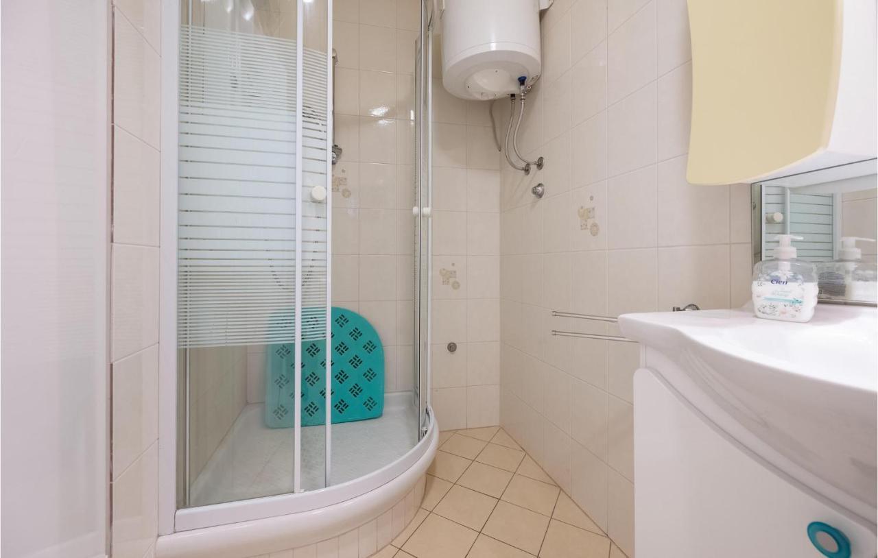 1 Bedroom Amazing Apartment In Peruški 외부 사진